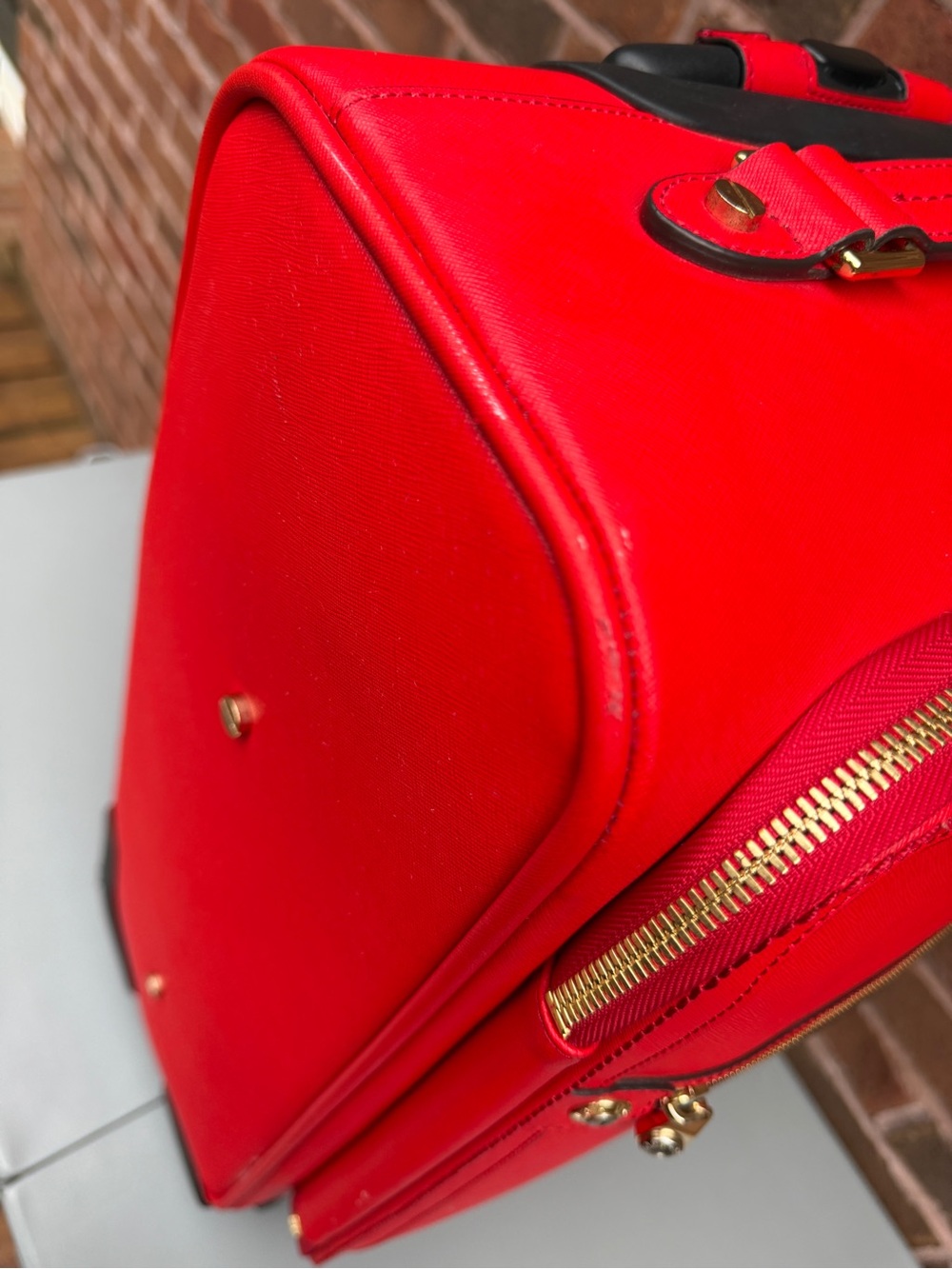 Henri Bendel New York Red Spinner Carry-On Suitcase Luggage - Picture 8 of 13